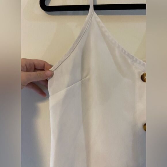 White Sleeveless Camisole Top - Picture 4 of 8